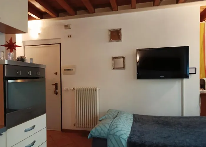 Del Bosco E Del Elimar Bed & Breakfast 3*