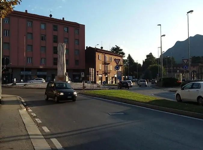 Del Bosco E Del Elimar Nocleg ze śniadaniem Lecco